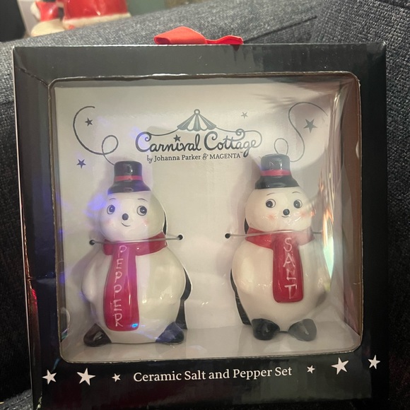 Johanna Parker Carnival cottage snowmen s&p - Picture 4 of 5